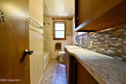 168 Birch Ln, Glenville, NY 12302 photo 21