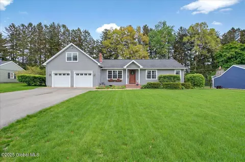 24 Glen Ter, Glenville, NY 12302