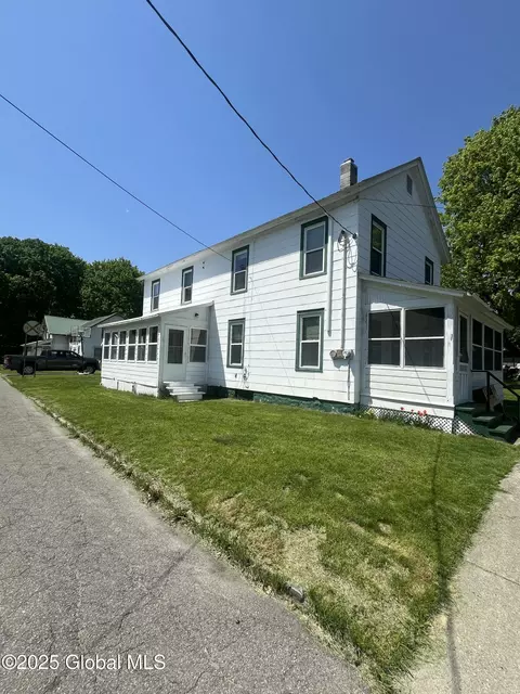 61 Bleeker St, Greenwich, NY 12834