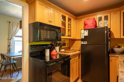 Kitchen - 8 Pineridge Pl, Delmar, NY 12054 photo 1 of 3
