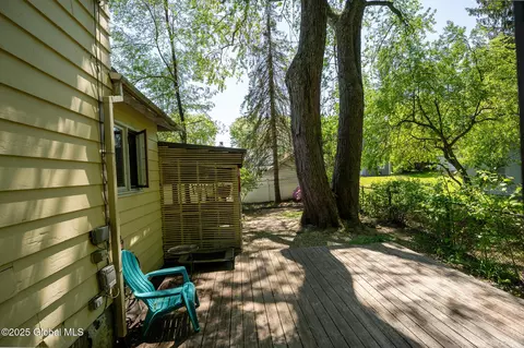 Exterior - 8 Pineridge Pl, Delmar, NY 12054 photo 2 of 4