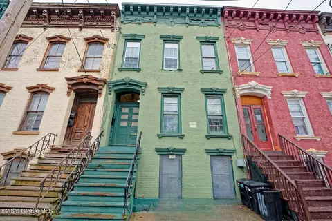 114 Lark St, Albany, NY 12210