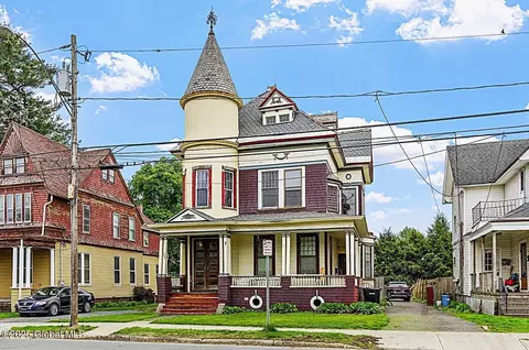 842 2nd Ave, Troy, NY 12182