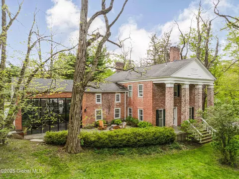 632 Albany Tpke, Old Chatham, NY 12136