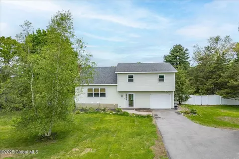 Exterior - 678 Riverview Rd, Rexford, NY 12148 photo 2 of 11