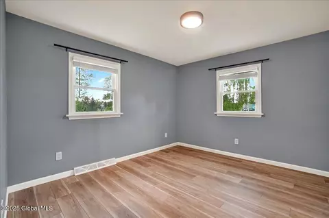 Bedroom - 678 Riverview Rd, Rexford, NY 12148 photo 3 of 6