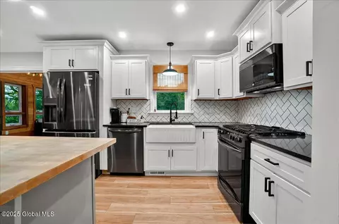 Kitchen - 678 Riverview Rd, Rexford, NY 12148 photo 3 of 3