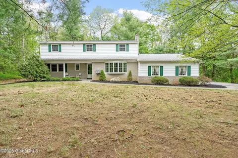 135 Wood Dale Dr, Ballston Lake, NY 12019