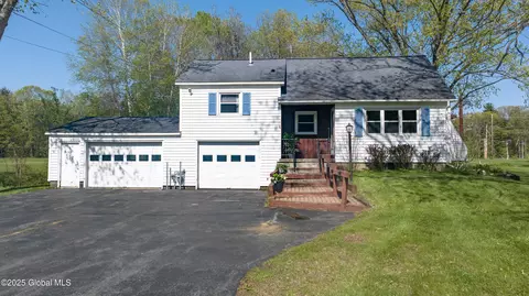 188 Fort Edward Rd, Moreau, NY 12828