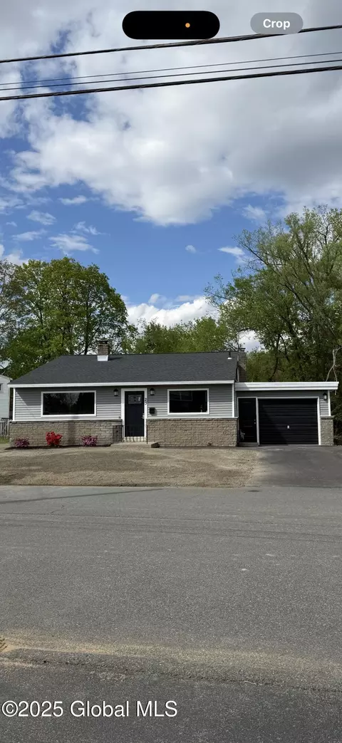 23 Anthony Ln, Albany, NY 12205
