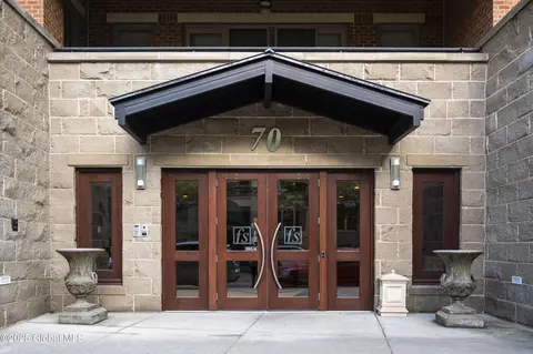 70 Railroad Pl #211, Saratoga Springs, NY 12866