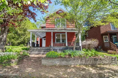 69 Second St, Saratoga Springs, NY 12866