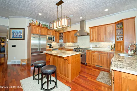 79 3rd St, Troy, NY 12180 photo 10