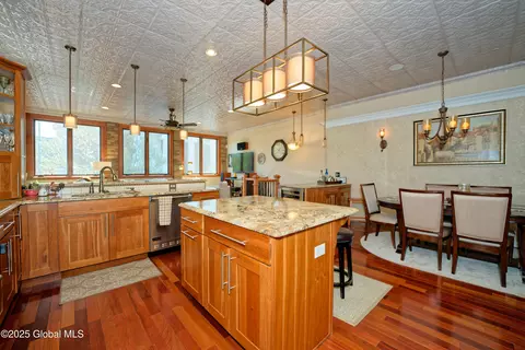 79 3rd St, Troy, NY 12180 photo 12