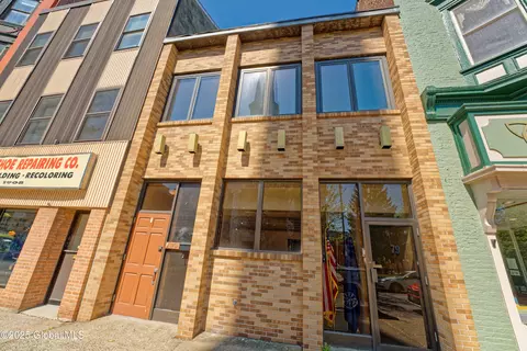 79 3rd St, Troy, NY 12180 photo 2