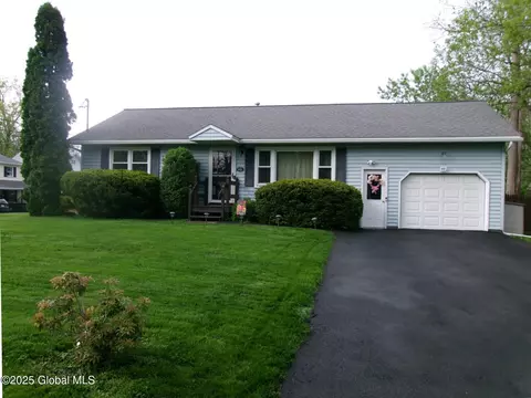 3421 Leroy St, Schenectady, NY 12304