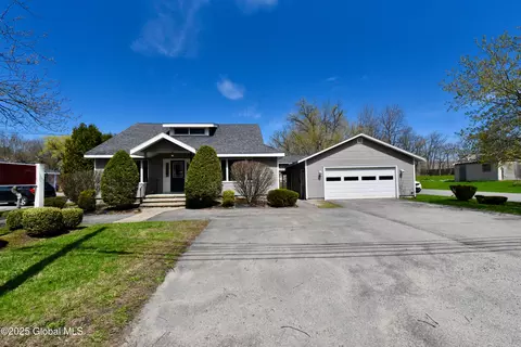 189 2nd Ave, Gloversville, NY 12078