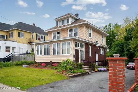 1576 State St, Schenectady, NY 12304 photo 3