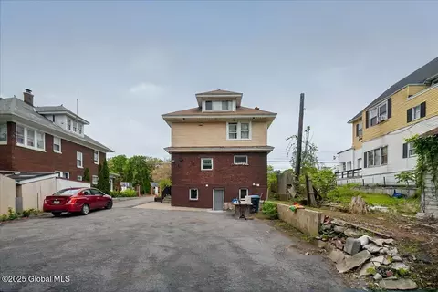 1576 State St, Schenectady, NY 12304 photo 10