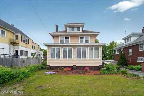1576 State St, Schenectady, NY 12304 photo 2