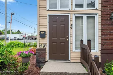 1576 State St, Schenectady, NY 12304 photo 7