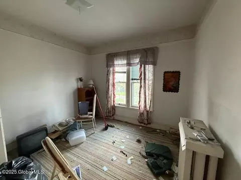Bedroom - 1237 Glenwood Blvd, Schenectady, NY 12308 photo 1 of 6