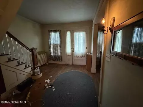 Entry Way - 1237 Glenwood Blvd, Schenectady, NY 12308 photo 1 of 3