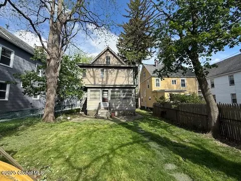 Exterior - 1237 Glenwood Blvd, Schenectady, NY 12308 photo 3 of 3