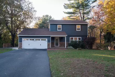 18 Alva St, East Greenbush, NY 12061