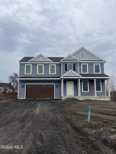 38 Windrow Way, Mechanicville, NY 12118