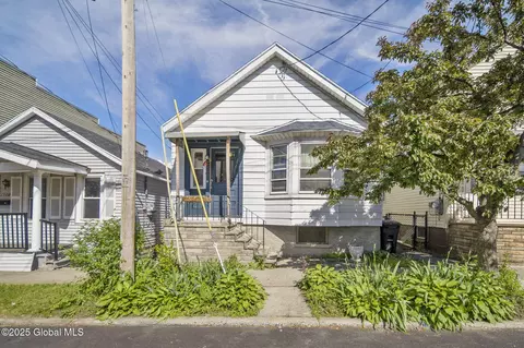 1506 5th Ave, Watervliet, NY 12189