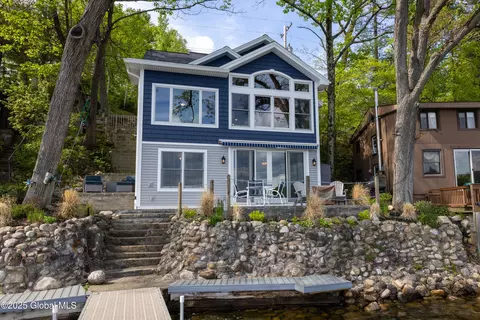 15 Genista Ln, Queensbury, NY 12804
