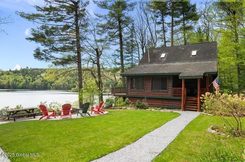 68 Clark Rd, Keeseville, NY 12944
