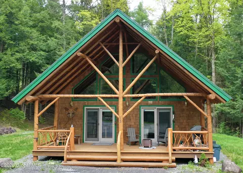 13 Dewey Rd, Pottersville, NY 12860