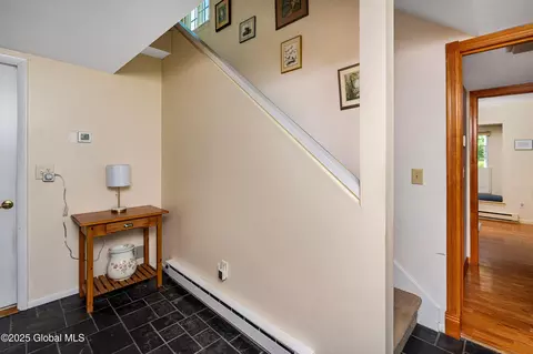 24 Chestnut Rd, Delmar, NY 12054 photo 6