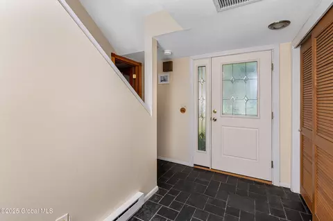 24 Chestnut Rd, Delmar, NY 12054 photo 5