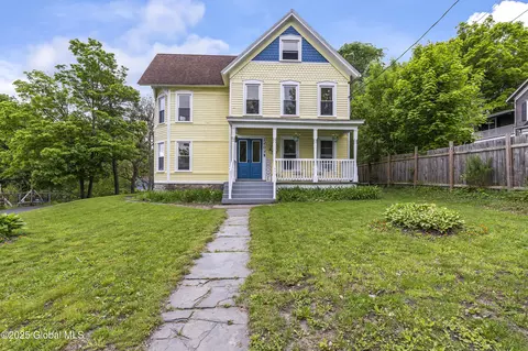 1409 Indian Fields Rd, Feura Bush, NY 12067
