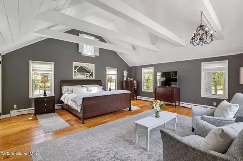Bedroom - 93 Font Grove Rd, Slingerlands, NY 12159 photo 1 of 6