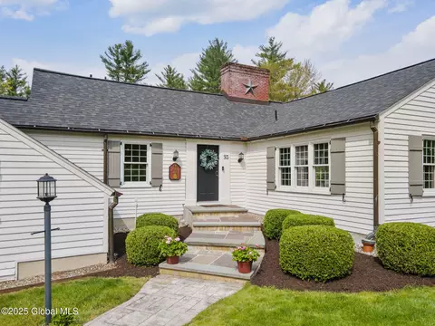 Exterior - 93 Font Grove Rd, Slingerlands, NY 12159 photo 2 of 13