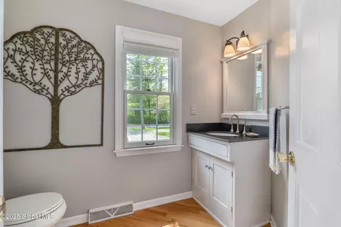 Bath - 93 Font Grove Rd, Slingerlands, NY 12159 photo 2 of 9