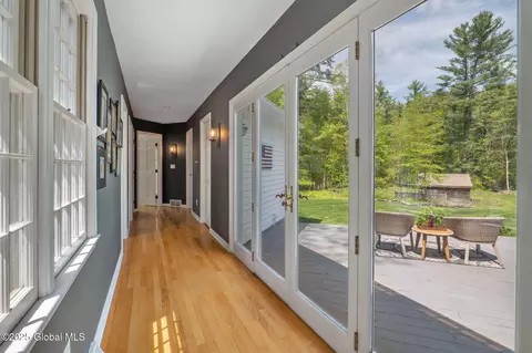 Entry Way - 93 Font Grove Rd, Slingerlands, NY 12159 photo 3 of 4