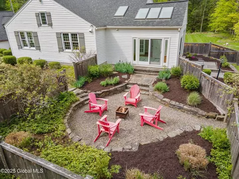 Exterior - 93 Font Grove Rd, Slingerlands, NY 12159 photo 11 of 13