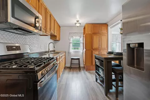 1841 Lenox Rd, Schenectady, NY 12308 photo 9