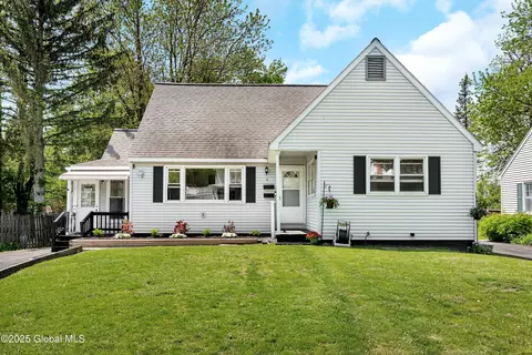 6 Indiana Ave, Rensselaer, NY 12144