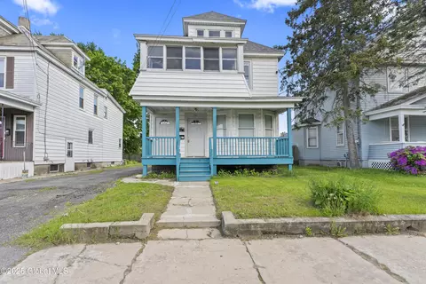 892 Maplewood Ave, Schenectady, NY 12303