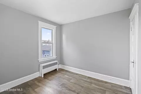 Bedroom - 892 Maplewood Ave, Schenectady, NY 12303 photo 3 of 3