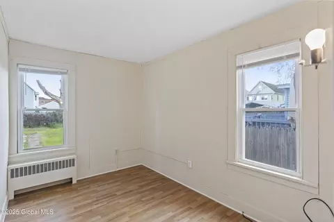Bedroom - 892 Maplewood Ave, Schenectady, NY 12303 photo 2 of 3