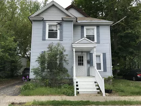 23 Orville St, Glens Falls, NY 12801
