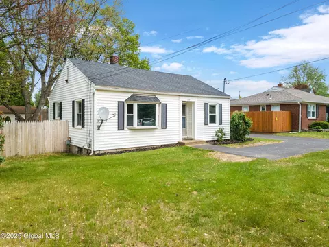 535 Albany Shaker Rd, Loudonville, NY 12211