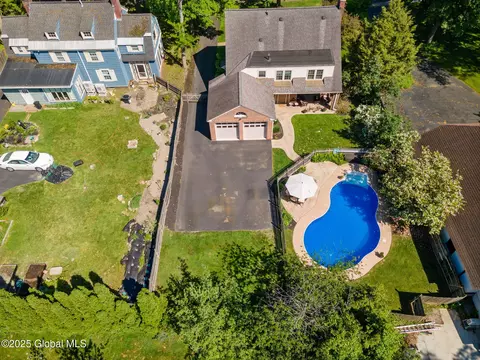 View/Area - 1435 Lowell Rd, Schenectady, NY 12308 photo 1 of 4